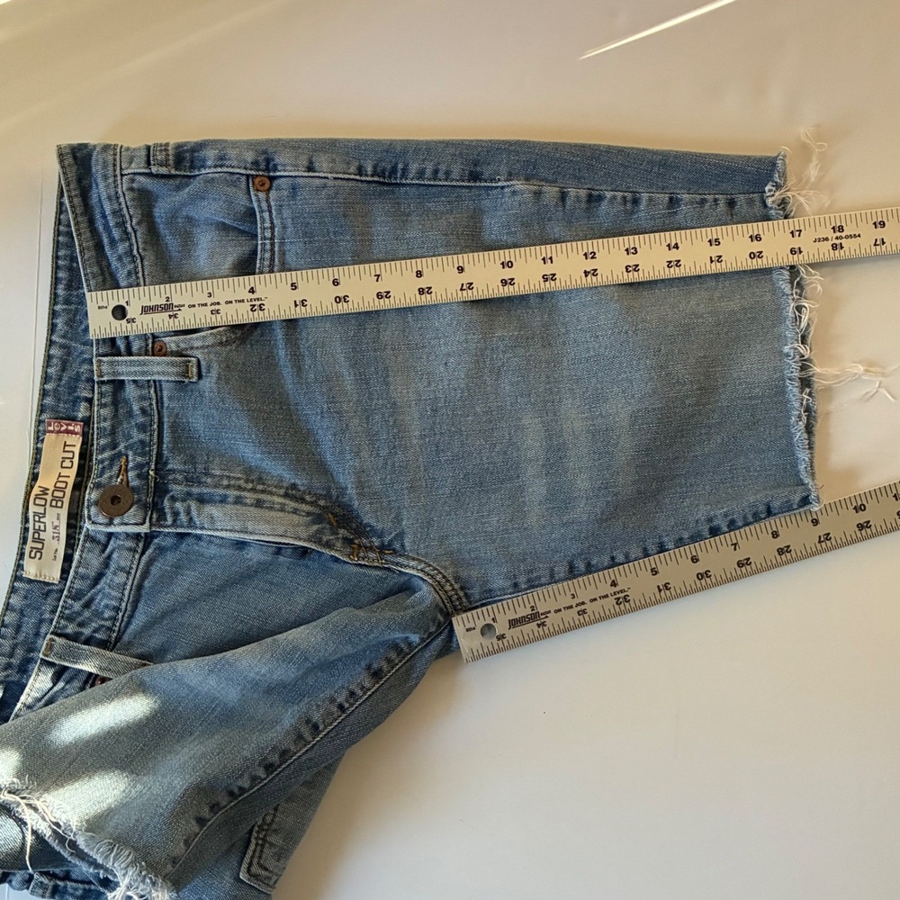 Levis 518 Superlow Denim Shorts Light Wash Raw Hem 13M JR Womens Blue Cutoffs - Picture 7 of 12